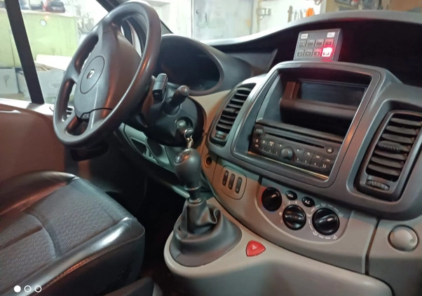 Renault Trafic cena 26000 przebieg: 250000, rok produkcji 2012 z Gorlice małe 121